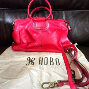 Hobo Sheila Medium Handbag Hibiscus, Mint Condition with dust bag